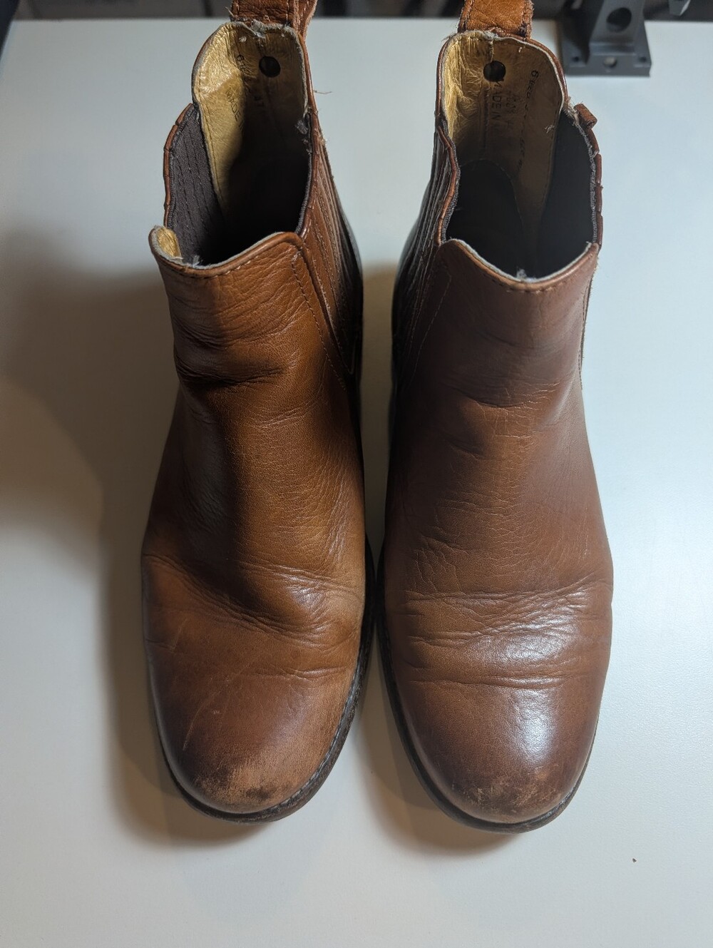 Frye Woman's 6.5B  Brown Leather Pippa Chelsea Boots